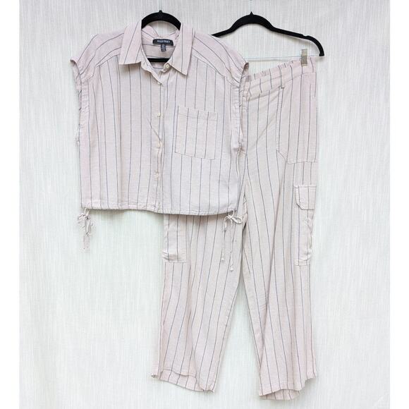 Ellen Tracy Linen-Blend Shirt and Linen-blend Cropped Cargo Pants, size L - Picture 1 of 12